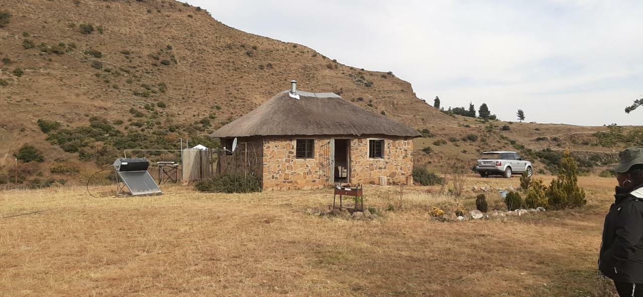 Twin Peaks Cottages And Horse Trekking Maseru Exteriör bild