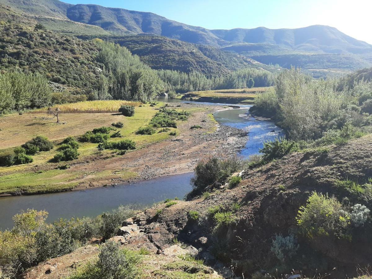 Twin Peaks Cottages And Horse Trekking Maseru Exteriör bild